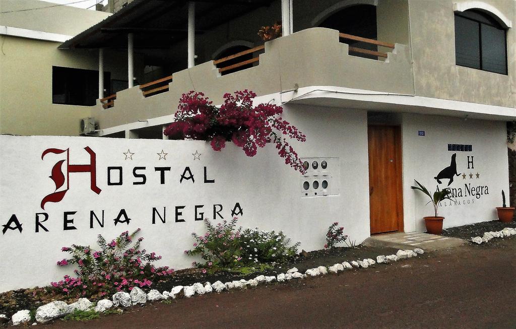 Hostal Arena Negra Puerto Ayora  Extérieur photo