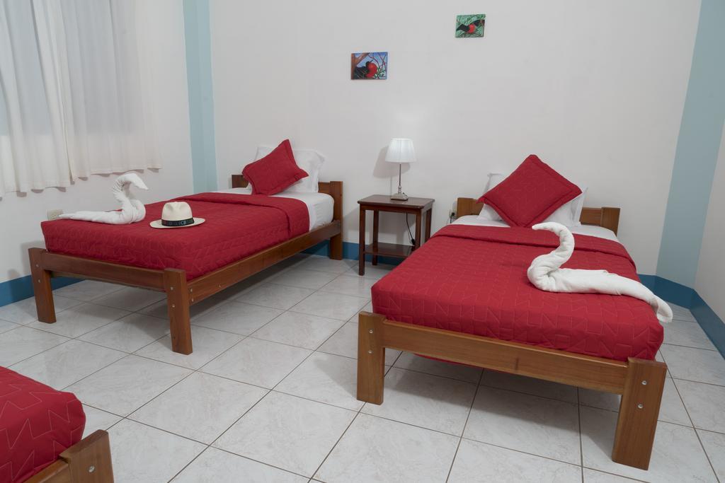 Hostal Arena Negra Puerto Ayora  Extérieur photo