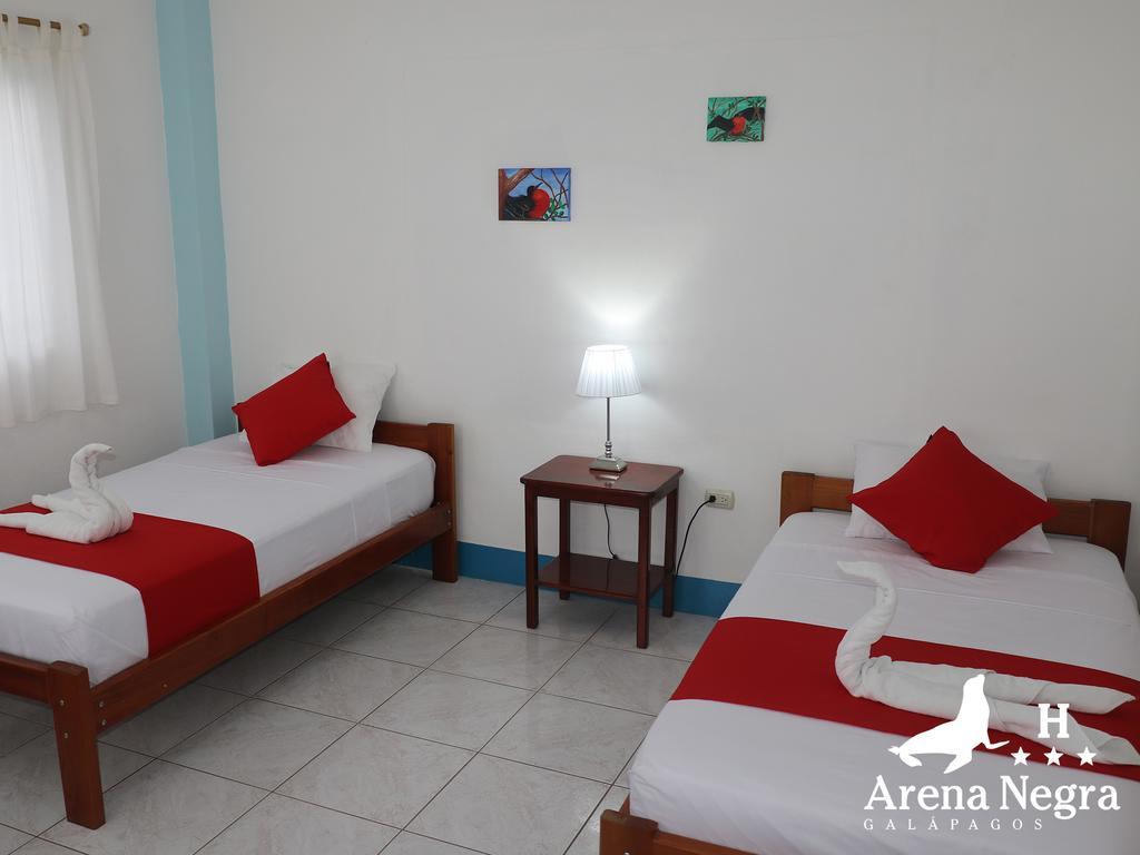 Hostal Arena Negra Puerto Ayora  Extérieur photo