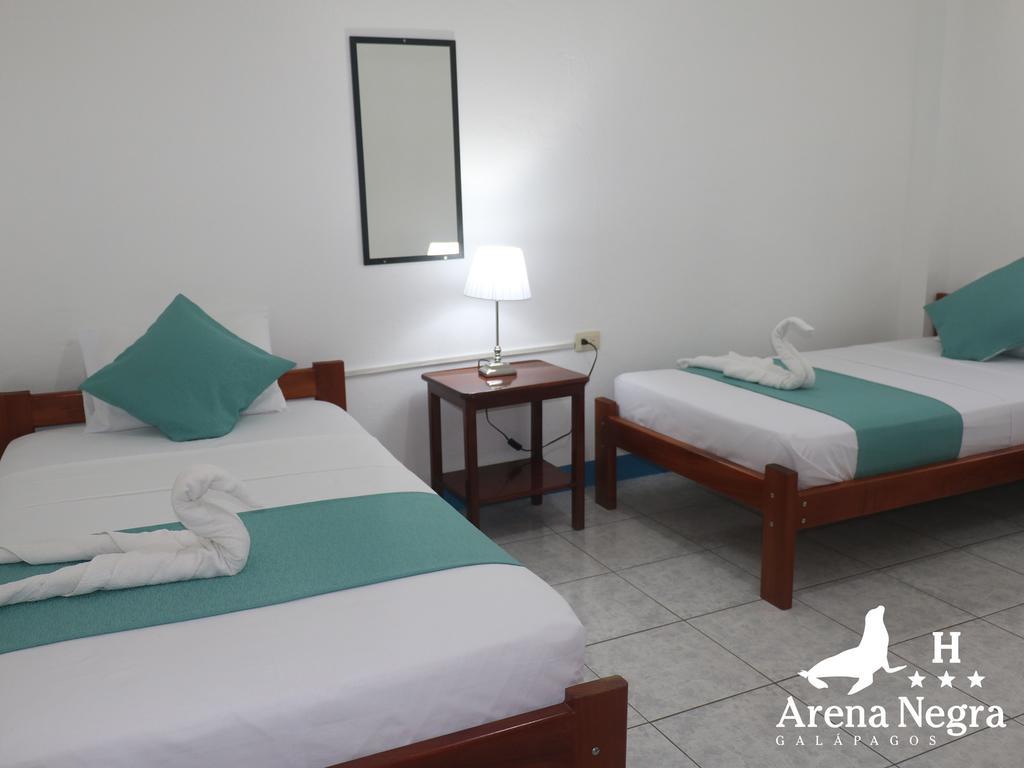 Hostal Arena Negra Puerto Ayora  Extérieur photo
