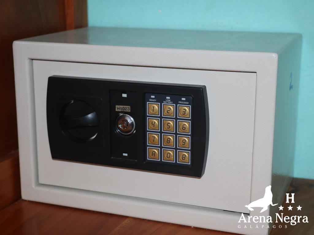 Hostal Arena Negra Puerto Ayora  Extérieur photo