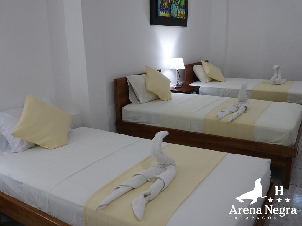 Hostal Arena Negra Puerto Ayora  Extérieur photo