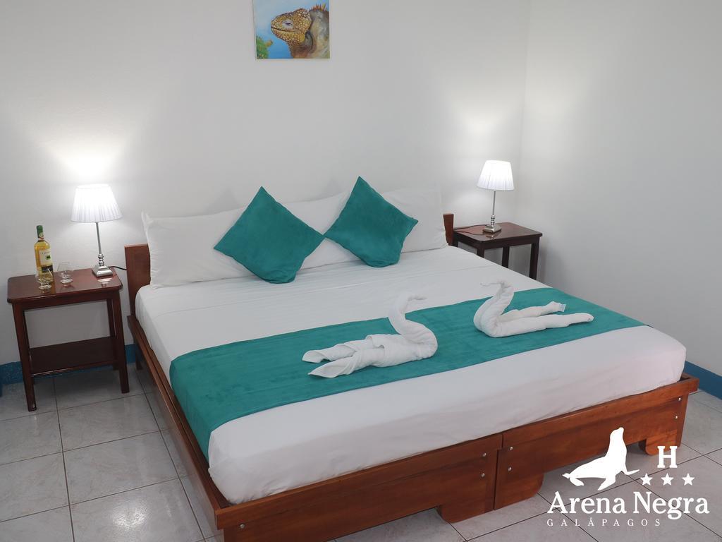 Hostal Arena Negra Puerto Ayora  Extérieur photo