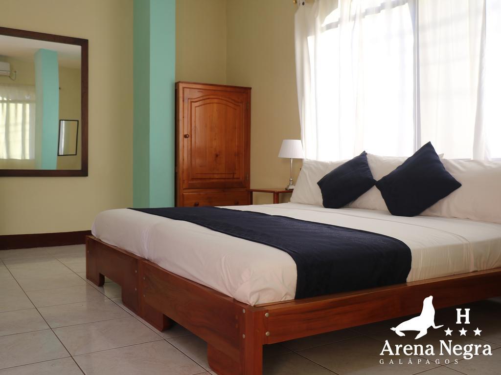 Hostal Arena Negra Puerto Ayora  Extérieur photo