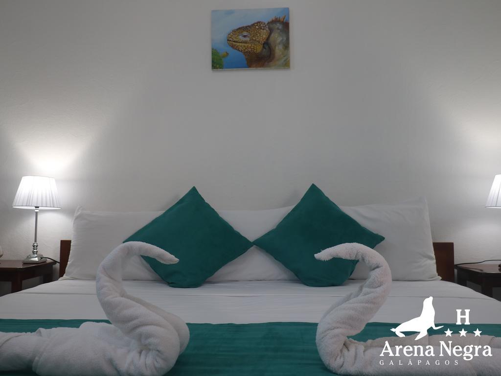 Hostal Arena Negra Puerto Ayora  Extérieur photo
