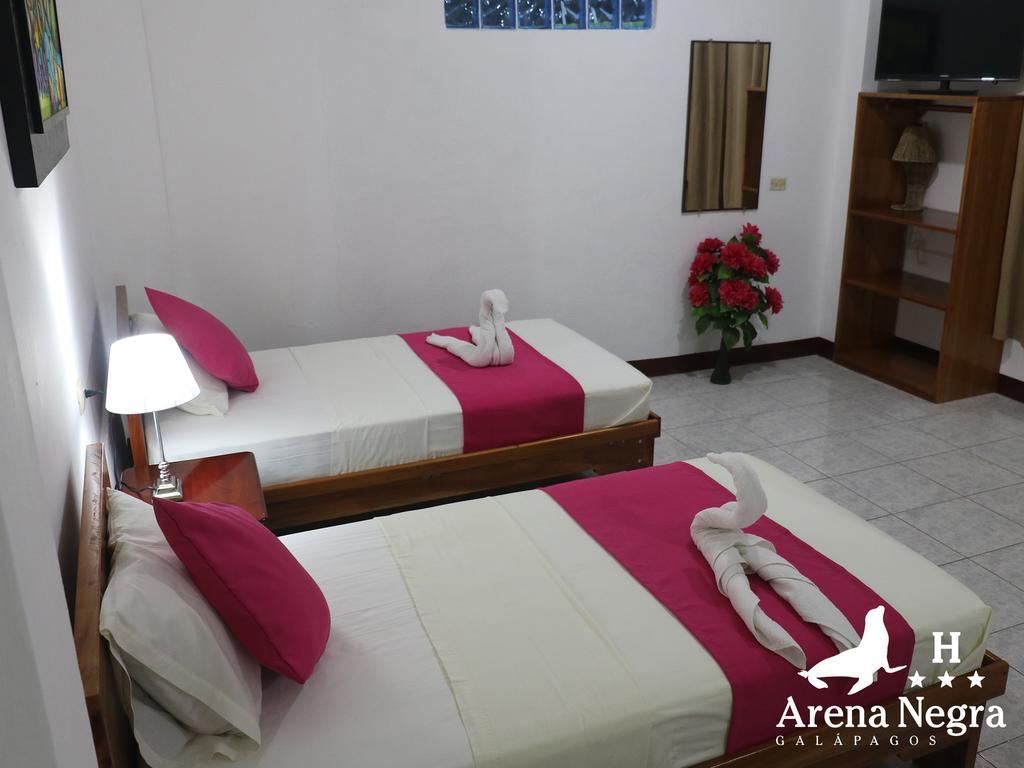 Hostal Arena Negra Puerto Ayora  Extérieur photo