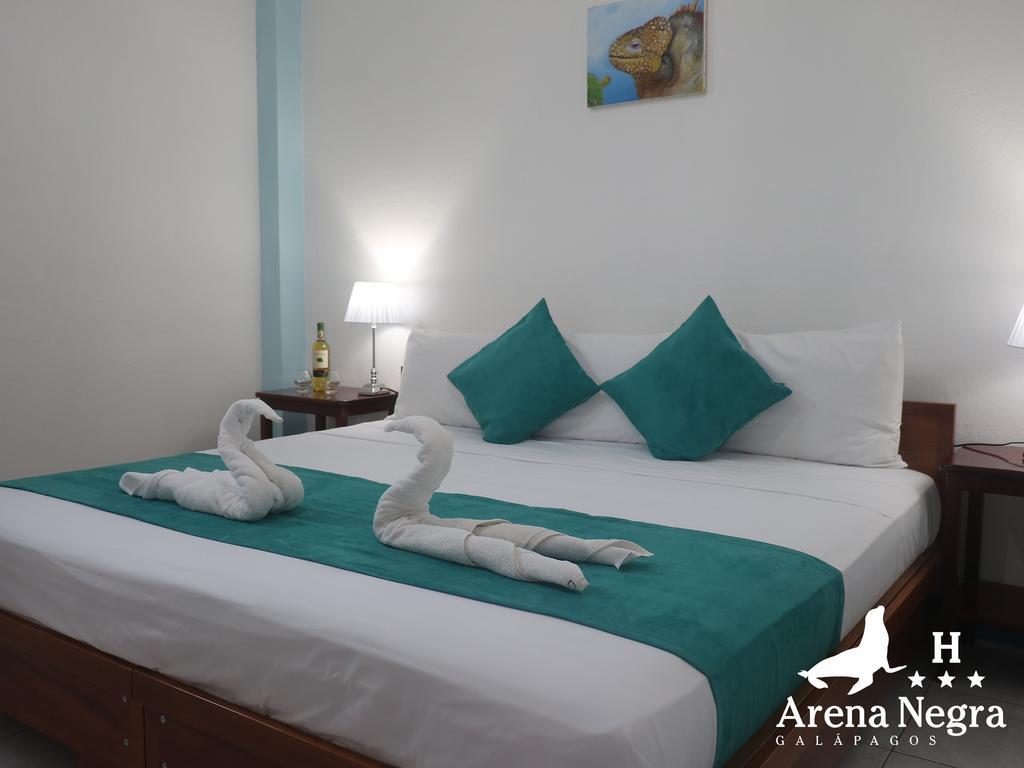 Hostal Arena Negra Puerto Ayora  Extérieur photo