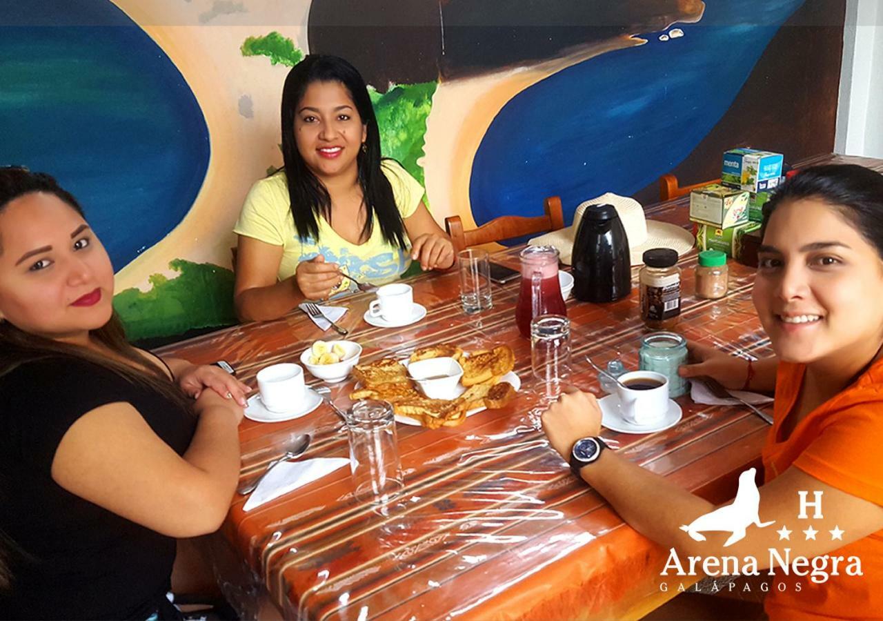 Hostal Arena Negra Puerto Ayora  Extérieur photo