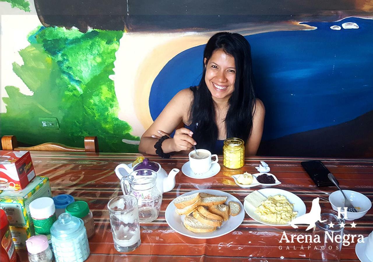 Hostal Arena Negra Puerto Ayora  Extérieur photo