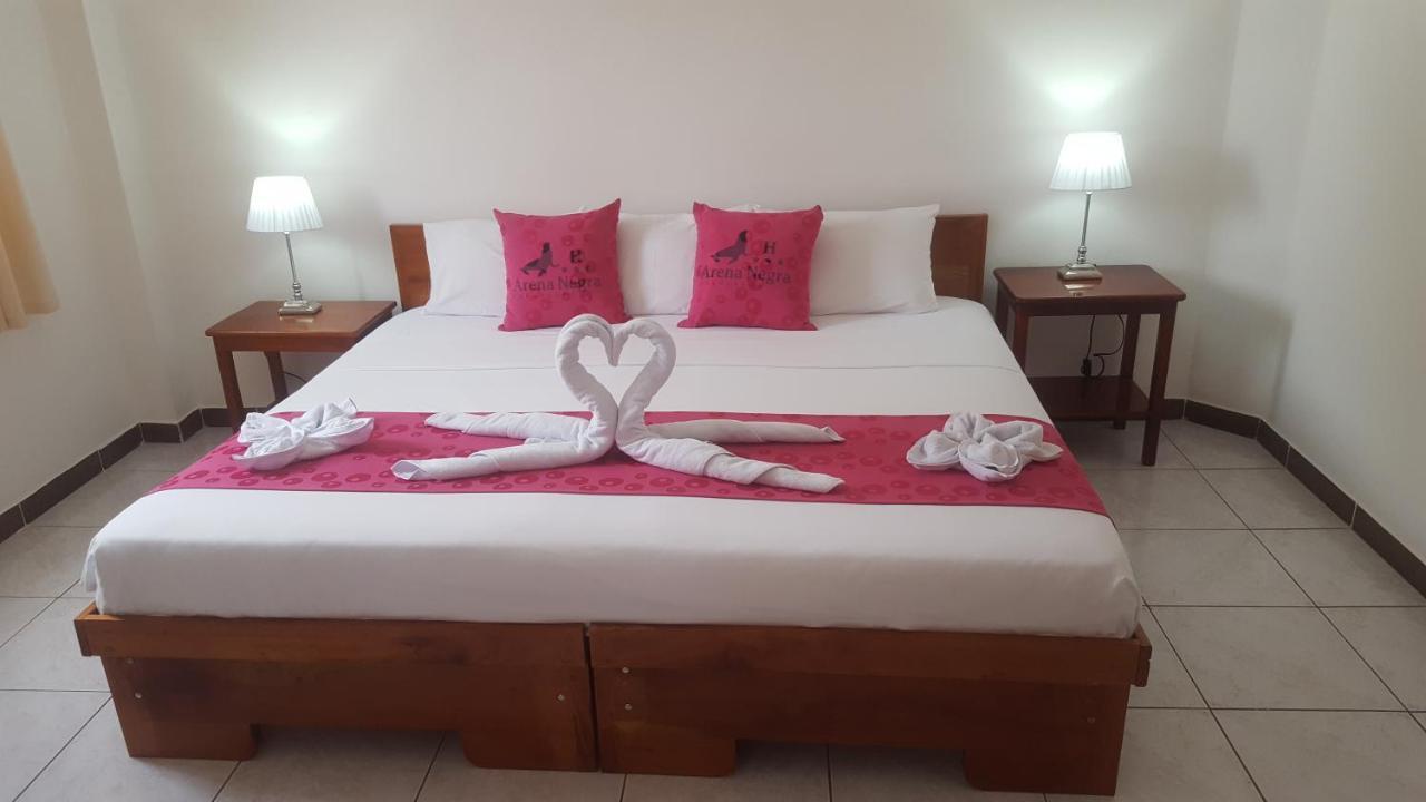 Hostal Arena Negra Puerto Ayora  Extérieur photo